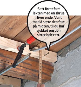 Frilagte tak bjelker: Kapp til en lekt Frilagte tak bjelker: Kapp til en lekt